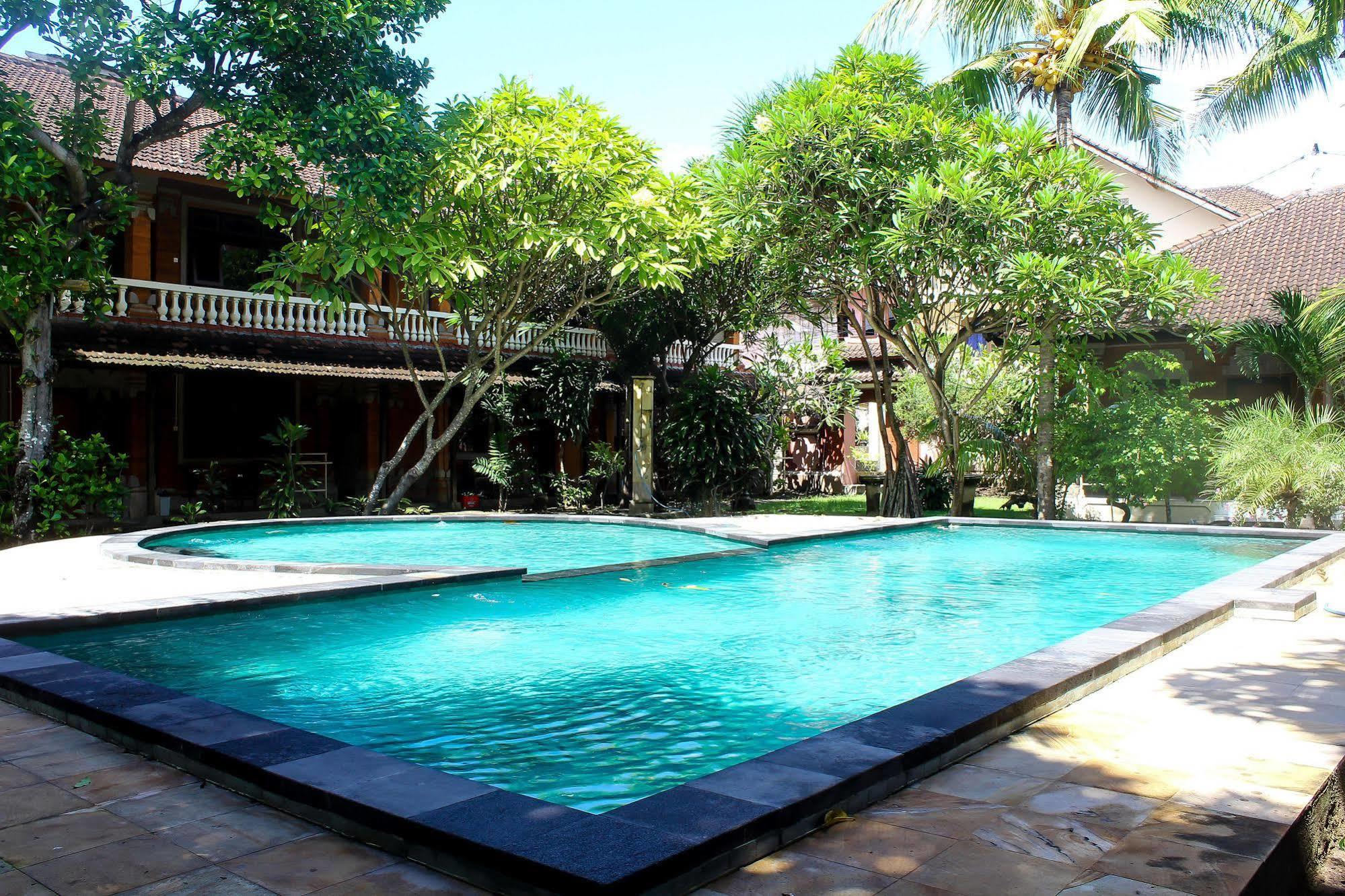 Budhi Beach Inn Kuta Lombok Εξωτερικό φωτογραφία