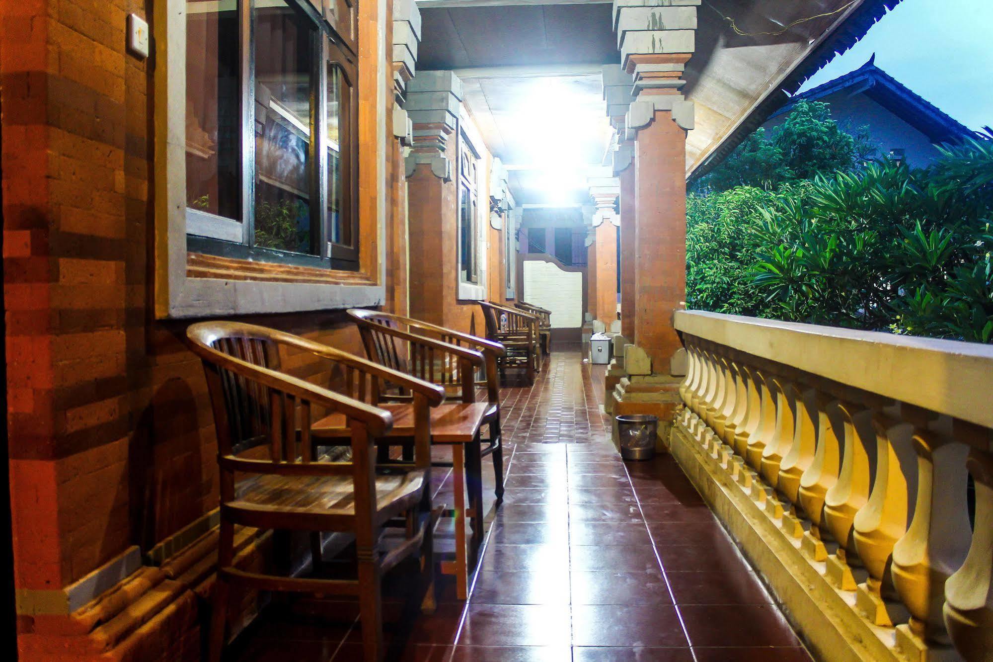 Budhi Beach Inn Kuta Lombok Εξωτερικό φωτογραφία